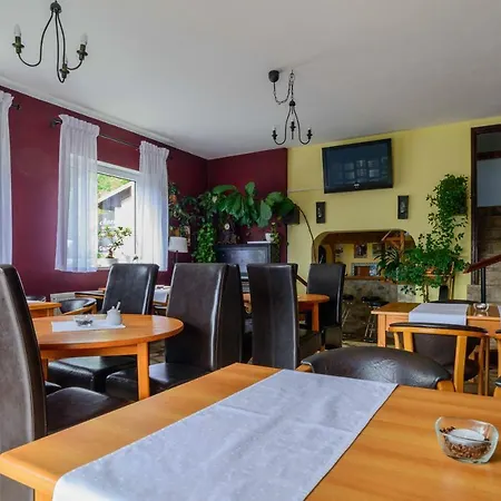 Dw Averon * Swieradow-Zdroj