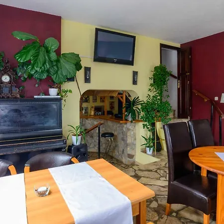 Homestay Dw Averon *